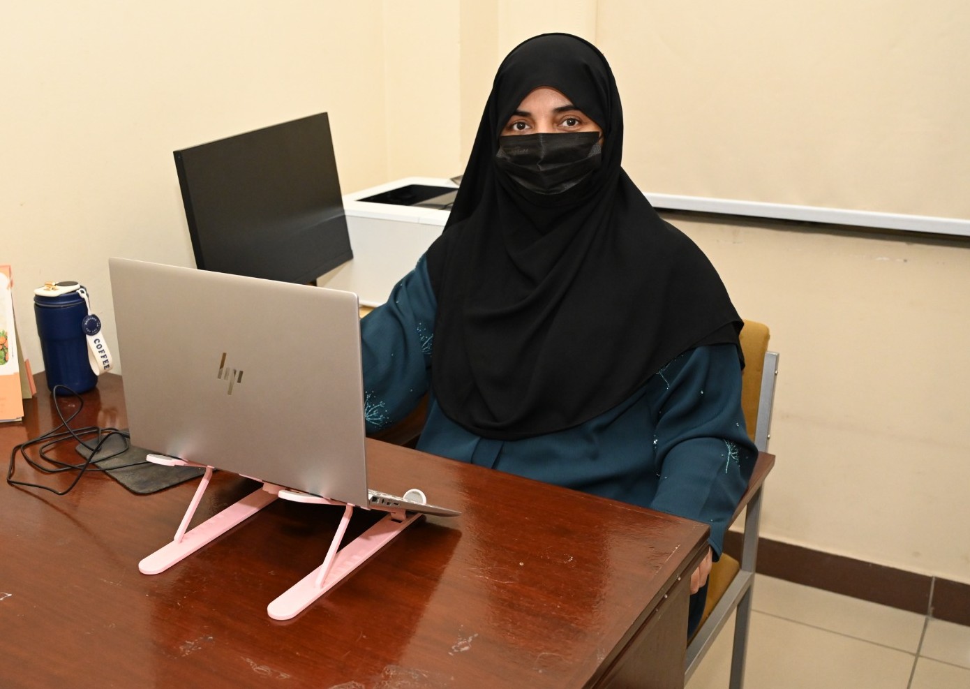 Dr. Mehreen