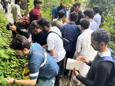 Pharmacognosy Field Trip to Nathiagali for Medicinal Plant Collection