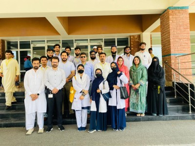 IPS Pharm-D Students Visit Shaukat Khanum Memorial Cancer Hospital